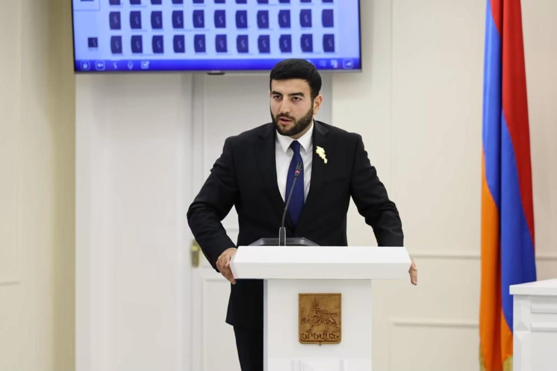 Միքայել Խաչատրյանը դադարեցնում է ավագանու իր լիազորությունները. կգնա ԱԺ