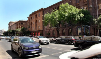 Երևեկության փոփոխություն Պապ թագավորի – Անրի Վեռնոյի փողոցների խաչմերուկում