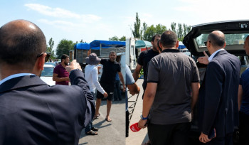 Իշխանական բլոգեր  Արամ Ավետիսյանի այցից և քաղաքացու հետ միջադեպից հետո քրեական վարույթ է նախաձեռնվել, ձմերուկ վաճառողը ձերբակալվել, ապա ազատ է արձակվել ․ factor.am