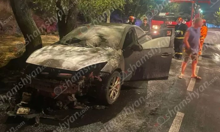 Երևանում ընթացող «Mazda»-ում հրդեհ է բռնկվել․ shamshyan.com