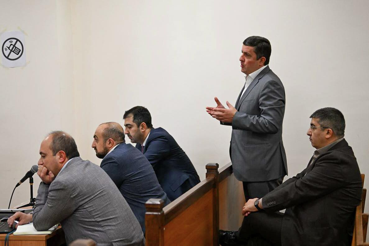«Ուժեղ Հայաստան» կուսակցության պատգամավոր Դավիթ Ղազինյանն ազատ արձակվեց դատարանի դահլիճից