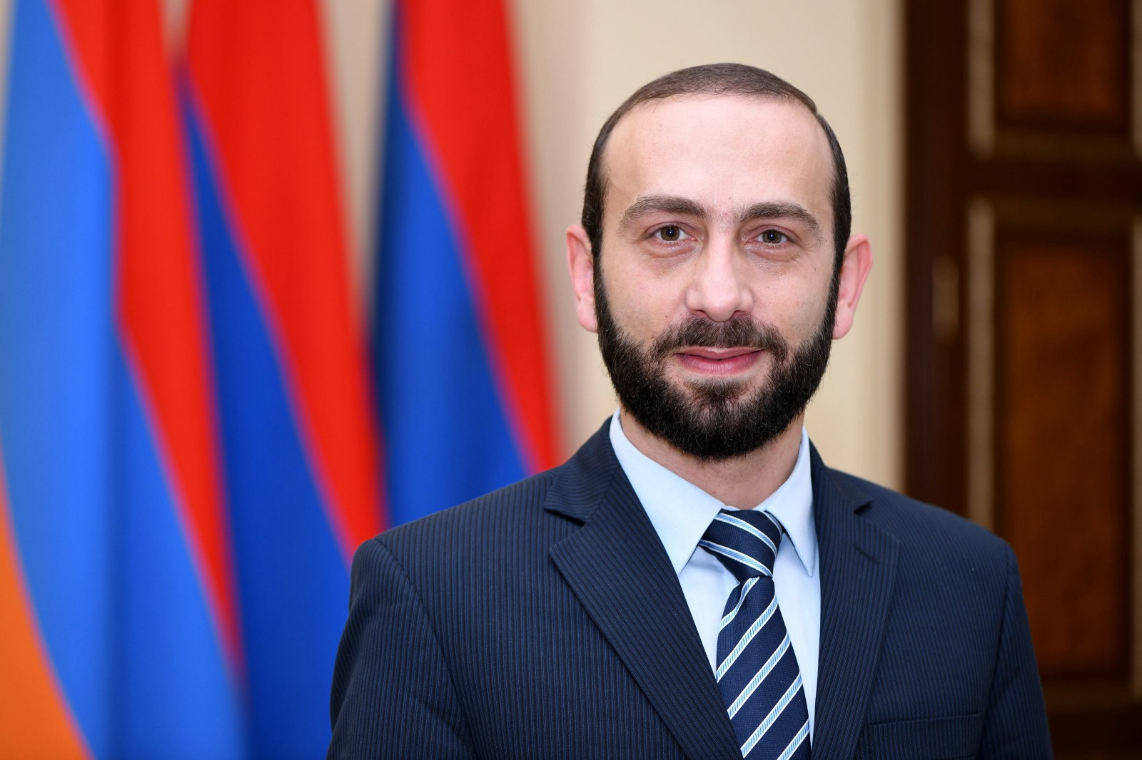 Արարատ Միրզոյանը մեկնում է Վիեննա